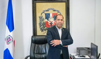 Mirex suspende cónsul dominicano en Barcelona, César Baltazar Méndez Pérez
