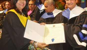 UASD inviste 328 profesionales en niveles de maestrías y especialidades
