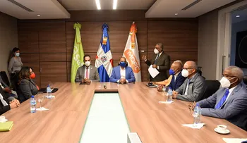Obras Publicas facilitará cobertura de salud y riesgos laborales a jornaleros y sus familiares, vía Senasa