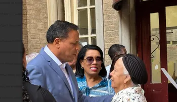 George Álvarez denuncia malas condiciones en edificio de El Bronx