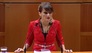 Mujer encendió las redes sociales con discurso anti populismo habla sobre Chile