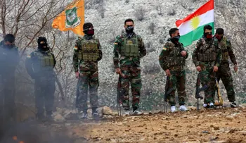 Irán detiene a supuestos monárquicos y combate células armadas en medio de la guerra