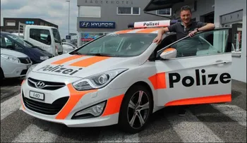 En Suiza puedes alquilar coches de policía para ahuyentar a los ladrones