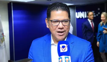 Dominicanos viajan más a casa de parientes que a destinos turísticos, según sondeo