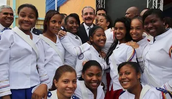 Presidente Medina pospone inauguración de escuelas hoy por lluvia