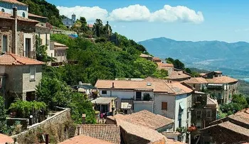 Una asombrosa aldea en Italia: 1 de cada 5 residentes tiene más de 100 años.