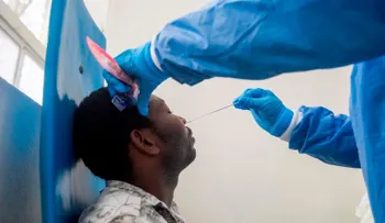 Los países que confiaron en vacunas chinas, ahora están experimentando rebrotes de coronavirus