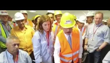 Con un clic Danilo Medina enciende Punta Catalina en su primera prueba