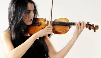 Violinista dominicana Aisha Syed con éxito en Nicaragua