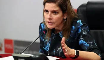 La primera ministra de Perú estalla en llantos al recibir a padres de niña violada y asesinada