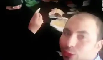 Arrestan a un hombre de Arabia Saudita por desayunar con una mujer