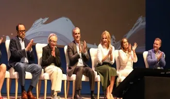 Presidente Abinader condecora a Rhina Espaillat con la Orden de Duarte, Sánchez y Mella