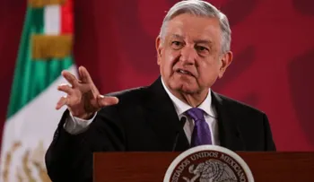 López Obrador dice que violencia contra mujer es incompatible con sus ideales