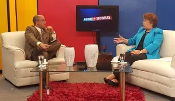Alejandrina Germán advierte que irse del PLD sería una "muerte política"