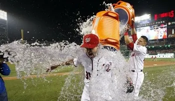 Scherzer poncha a 20 en un juego y empata marca en triunfo de Nacionales