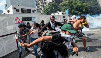Oposición exige renuncia de defensor del pueblo en Venezuela