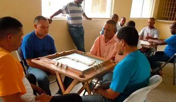 Internos penitenciarios de La Romana ganan torneo de dominó