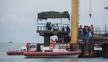 Recuperan 11 cuerpos del lugar del accidente del avión ruso