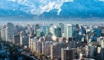 Santiago, la perla al borde de la Patagonia.