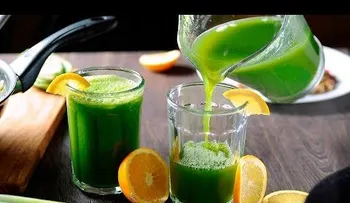 Bebida para adelgazar: agua de lechuga con limón y naranja