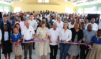 Vicepresidenta Raquel Peña afirma Gobierno mejora red de escuelas públicas para que niños y jóvenes tengan educación de calidad