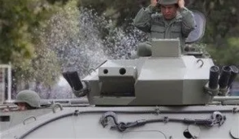 Militares y civiles venezolanos inician ejercicio militar ordenado por Maduro