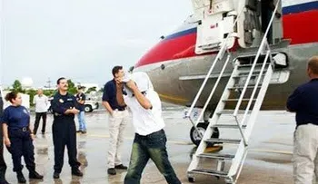 Llegan al país otros 61 ex convictos cumplieron condenas en EEUU