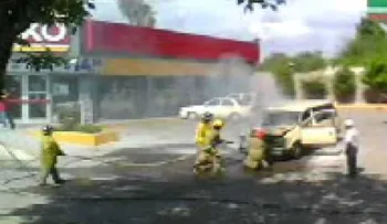 Fuego quema una ferretería en Higüey y deja pérdidas por seis millones de pesos 