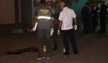 En estado delicado de salud persona herida en asalto en Bella Vista Mall
