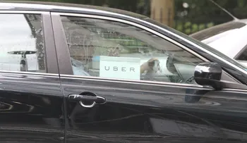  Taxista de Uber usaba su auto para entregar heroína