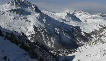 Acusan de homicidio involuntario a profesor del grupo de estudiantes golpeados por avalancha en Francia