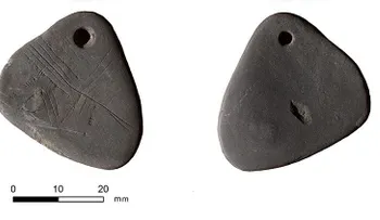 Hallan un colgante mágico de 11.000 años