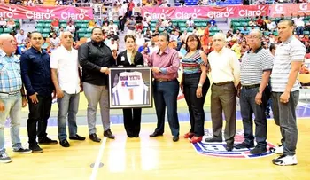 Peña conduce a Pueblo Nuevo sobre el Cupes