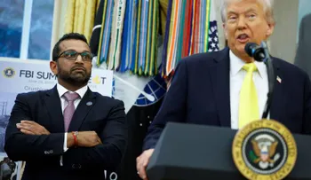 Exanalista del FBI denuncia que Trump exigió investigar a manifestantes anti-ICE por un video visto en TikTok