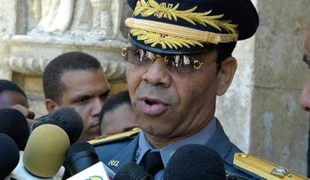 Someterán agentes que le quitaron RD$1.800.000.00 a â??buzoâ?