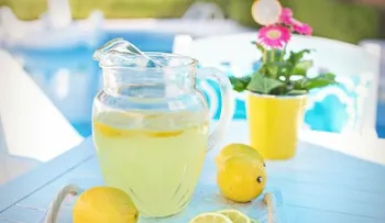 Cómo hacer un concentrado de limón para preparar bebidas deliciosas