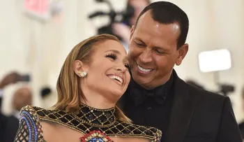 La verdad florece: Alex Rodríguez y JLo terminan relación; eliminar las canas; endometriosis