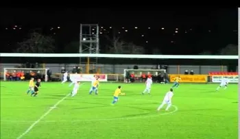 Un golazo sobrenatural sorprende a un arquero inglés (VIDEO)
