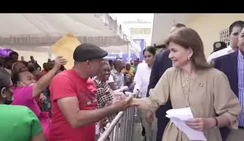 Vicepresidenta entrega viviendas, participa en jornada "Primero Tú" y visita INESPRE en Villa Altagracia