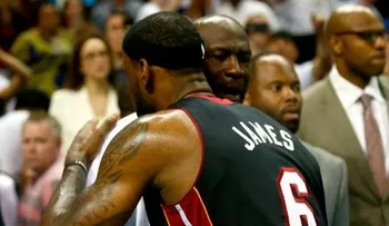 Michael Jordan cree vencer a LeBron James en duelo individual