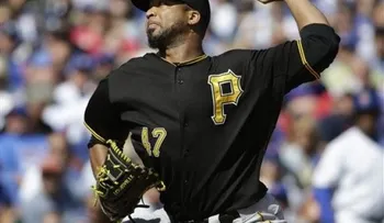 Francisco Liriano domina, Piratas blanquean a Cachorros
