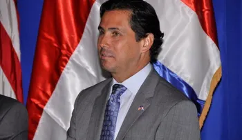 ¿Si somos un país horrible por qué 80,000 dominicanos viajaron a EE.UU. en 2015?; dice esposo de Embajador