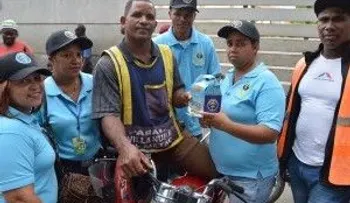 OTTT entrega botiquines a motoconchistas cercanos a terminales interurbanas de pasajeros