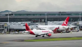 Hallan los cadáveres de dos jóvenes en el tren de aterrizaje de un avión de Avianca en Bogotá