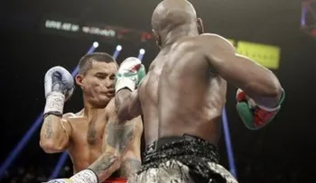 Floyd Mayweather derrota fácil a Marcos Maidana