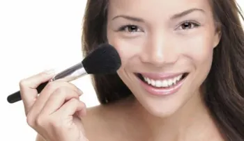 Cómo preparar un fijador de maquillaje en casa 
