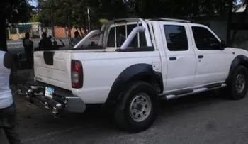 Agentes DNCD amenazan con golpear y romper cámara a periodista de elCaribe