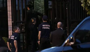 La Policía detiene a ex presidente Lula de Brasil