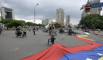 Oposición venezolana suspende diálogo con el Gobierno