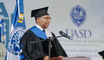 UASD gradúa 2,558 profesionales en honor a Mella y la Independencia
